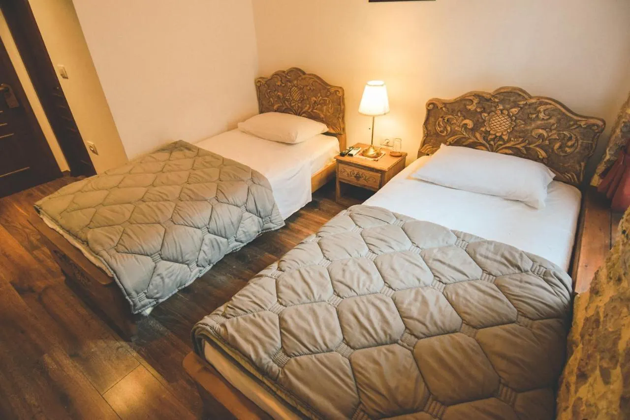 4 Rooms Gjirokastra Hotel