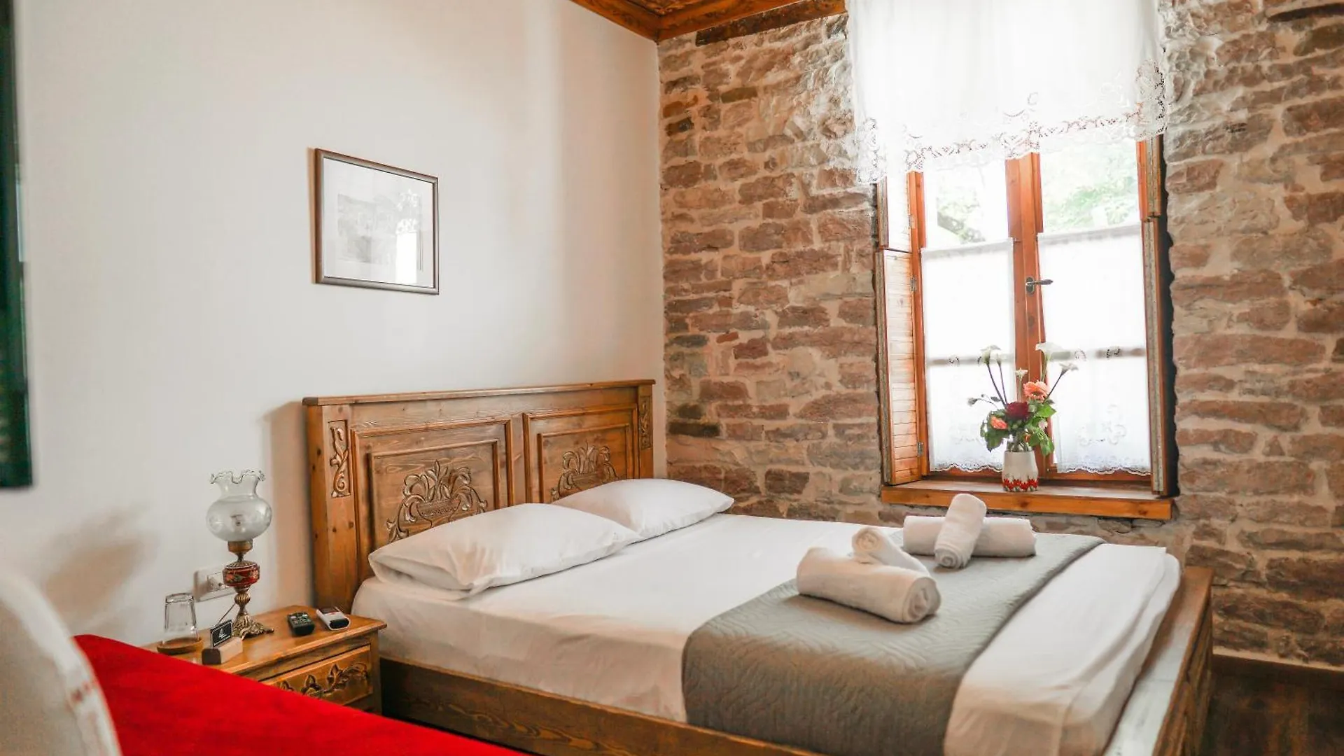 4 Rooms Gjirokastra 3*, Gjirokaster
