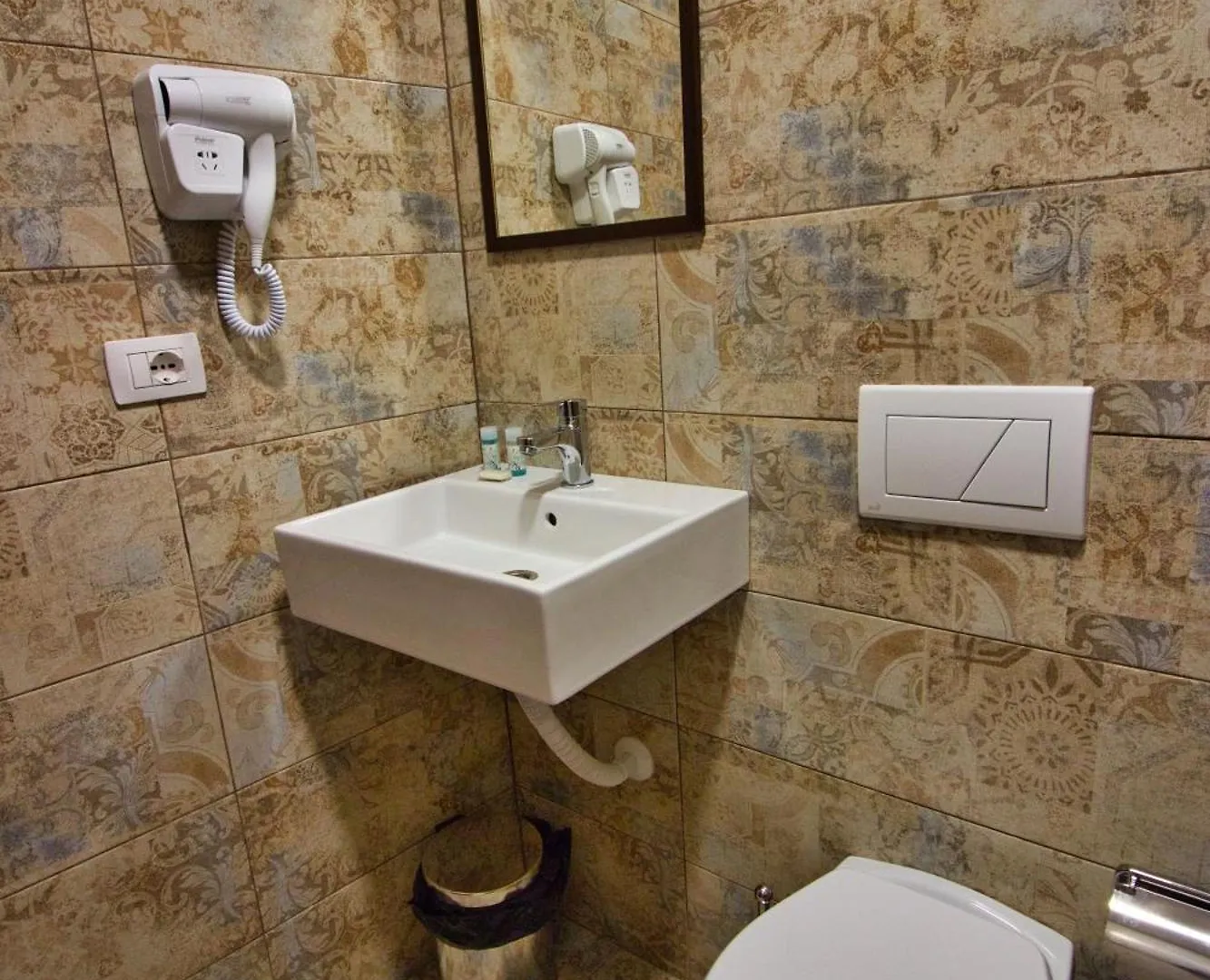 4 Rooms Gjirokastra 3*, Gjirokaster Albania