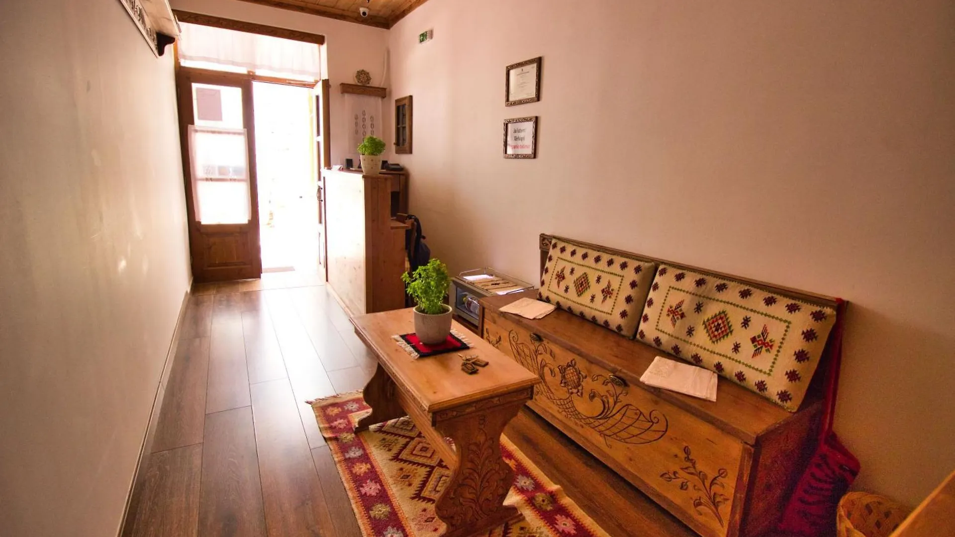 Hotel 4 Rooms Gjirokastra
